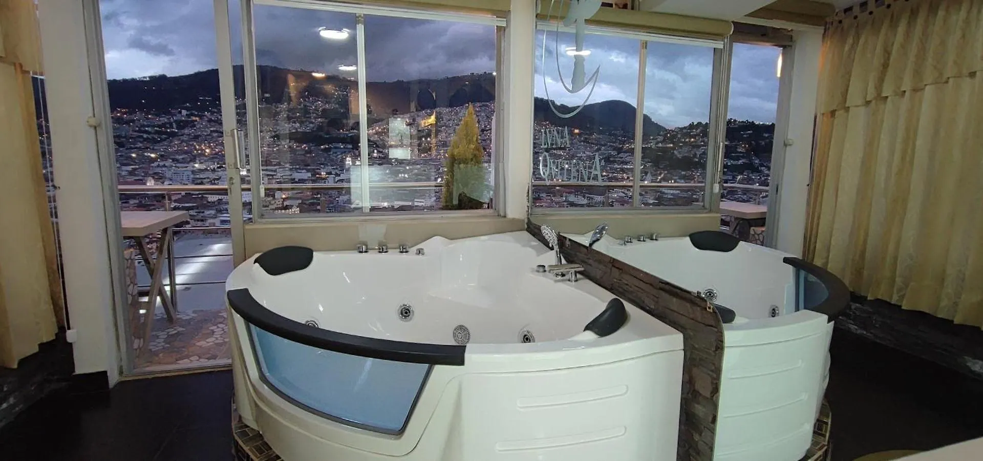 Hotel Luna Quitena Quito