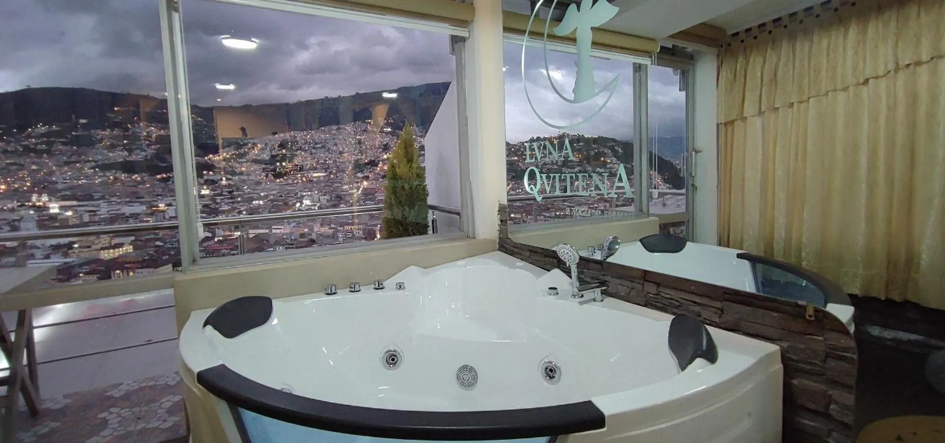 Hotel Luna Quitena Quito